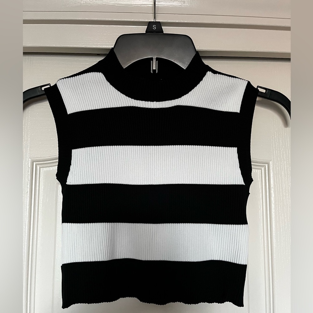 Black and white striped high neck crop top